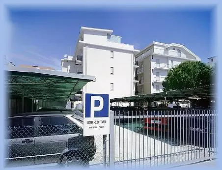 Hotel San Gottardo Riccione 0*,